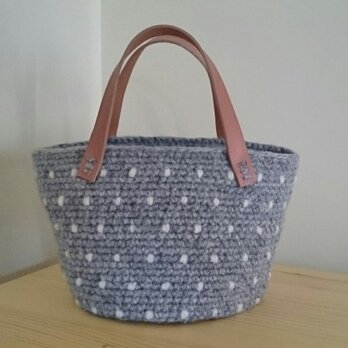 毛糸のラウンドトート　グレー