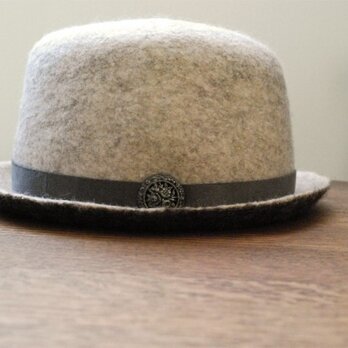 羊毛フェルト帽子の画像