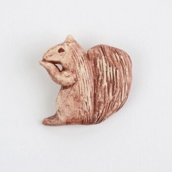 陶刻Brooch-りす