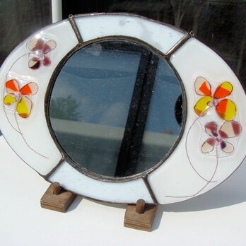 花楕円ガラスの鏡の画像