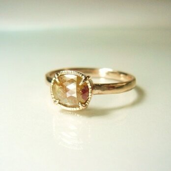　天然ダイアモンドの指輪(オレンジベージュ)の画像