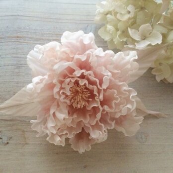 芍薬一輪コサージュ（ホワイト2）