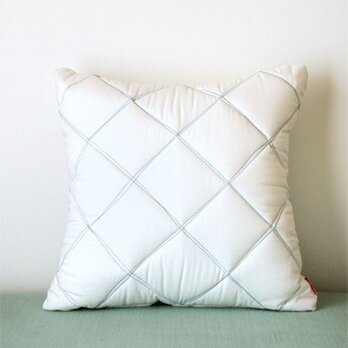 Quilt cushion (M) / whiteの画像