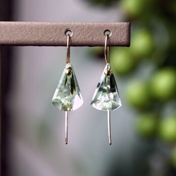 グリーンアメジストのファンカットピアス　～Aileen