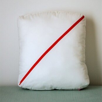 Line cushion (S) / whiteの画像