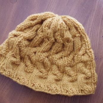 ハンドメイドのウールねじり編み帽の画像