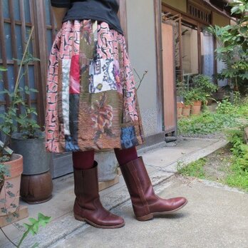 着物リメイク☆ピンク系やカーキ茶の銘仙色々パッチスカートの画像