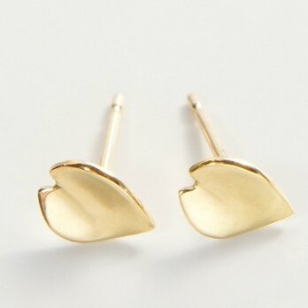 桜の花びら/ポストピアス 18k yellow gold