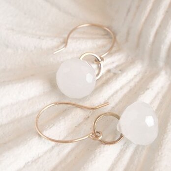 K10 White Onion Earringsの画像