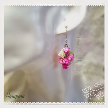 花束ピアス ホムポムの画像