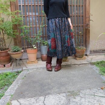 着物リメイクスカート☆大島紬に人気の大きな花織の紬をパッチして♪の画像