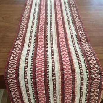麻の手織り北欧柄　赤の縦模様ランナー