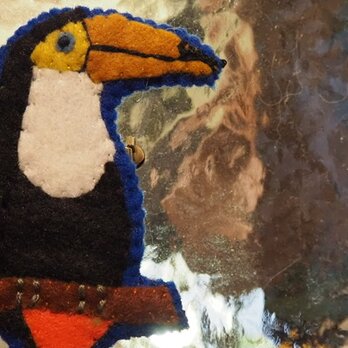 オニオオハシ　ブローチ