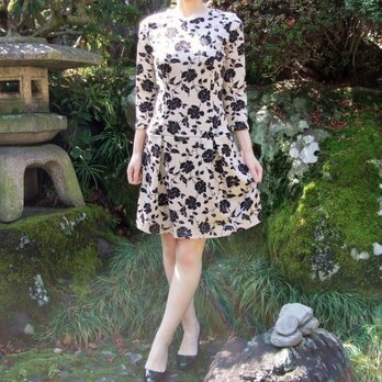 classic dress ベージュ×ブラック