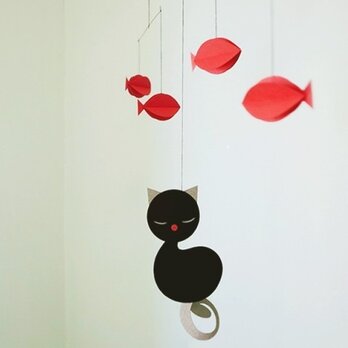 猫とさかなのモビール（red）