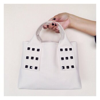 canvas tote bag min  ( white & black)