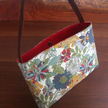 リバティとハンプの革ハンドルワンショルダー...ヨコ