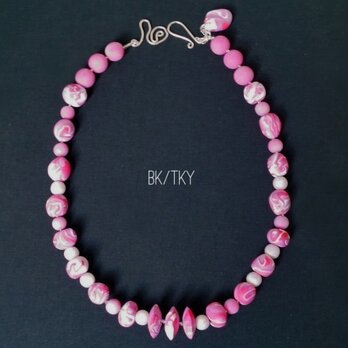 《SALE》手作りビーズネックレス　－ピンクキャンディ－