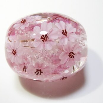 桜のとんぼ玉の画像