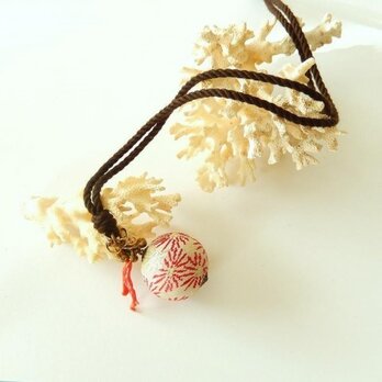 古布玉の珊瑚付きネックレスの画像