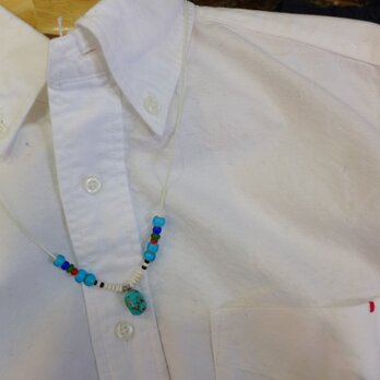 オールドホワイトハーツ*ターコイズ＊ビーズ　牛革ネックレス