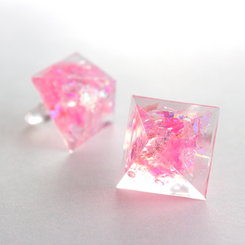 ピラミッドピアス(花びら)