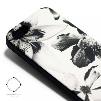 iphone5/iphone5s/iphoneSEケース軽量レザーケースiphone5カバー（花柄×ブラック）ホワイトフラワーの画像