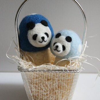 羊毛フェルトキノコパンダのマスコット兄弟セット(青)の画像