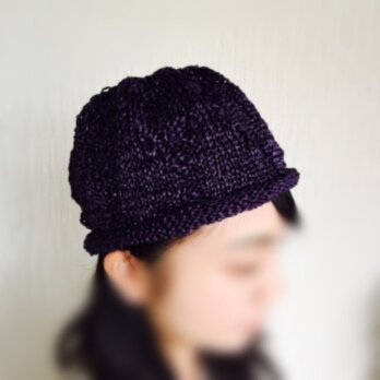 黒と見まごう濃紫♣︎シェル帽子の画像