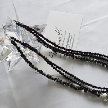 Black Spinel & Emerald Necklaceの画像