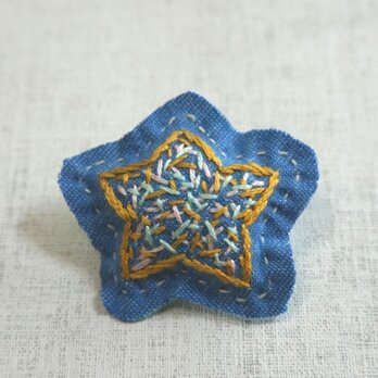 手刺繍ブローチ「ほし」