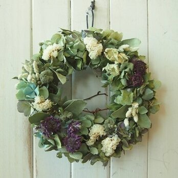 【sold】秋色紫陽花と白い花のリースの画像