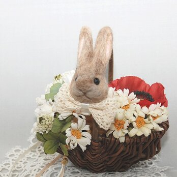 おしゃまウサギのブローチ～ブラウン～の画像