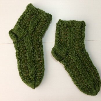 手編み靴下・透かし編み緑の画像