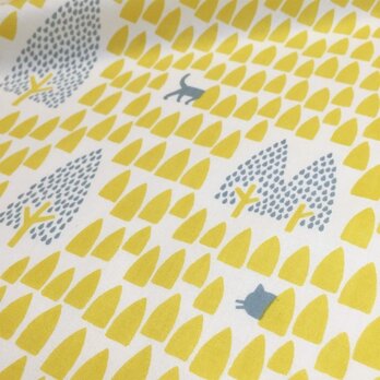 手刷りの生地「かくれんぼ」／50cmにつき