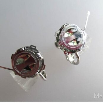 サイバー感溢れるイヤリング