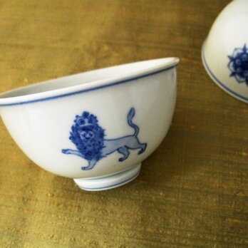 バラとライオンの湯呑