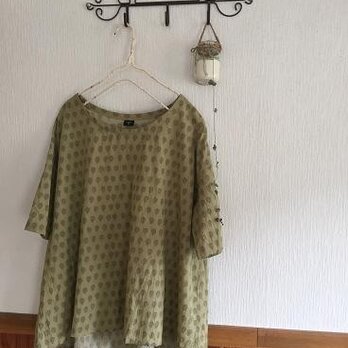 コットンボイルワッシャーのゆるふわプルオーバー　抹茶色　Ｍ～Ｌ