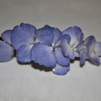 本物のアジサイの花で作ったバレッタ(紫)の画像