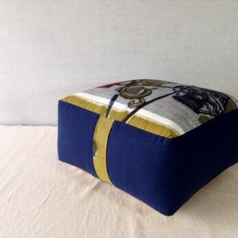 箱座蒲クッション　紺