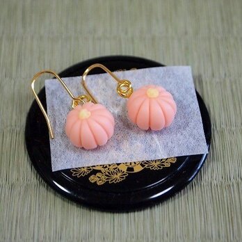 和菓子のピアス（ヘラ切菊ピンク））の画像