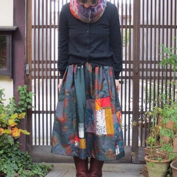 着物リメイクスカート☆紅葉大島にメルヘンチックな銘仙をパッチ♪の画像