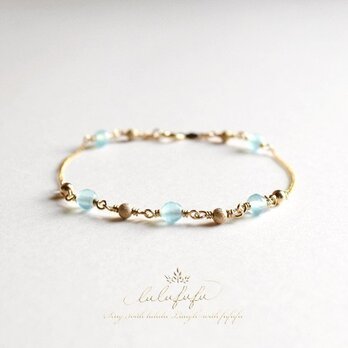 星のささやき☆流氷の青～シーブルーカルセドニーのブレスレット