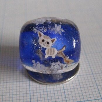 とんぼ玉 猫と雪の画像