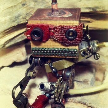 異世界の顔が変わる小さなロボット(座り) Ｗｏｏｂｏｔの画像