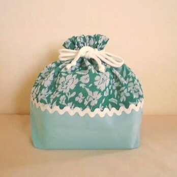 ミントグリーンの花柄巾着