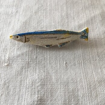 【陶土】サンマ＊秋刀魚のブローチの画像
