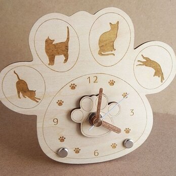 肉球時計 猫ちゃんシルエット付（木製）の画像