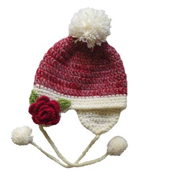 真っ赤なお花の子供用ボンボンニット帽（46cm）の画像