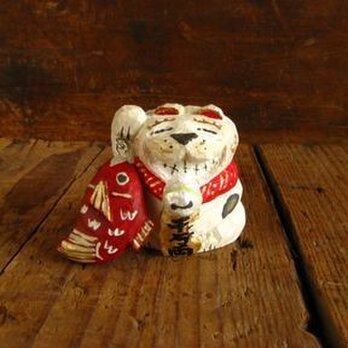 欲張り招き猫（めでたい）　木彫り